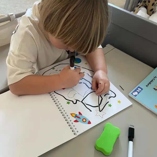 SpaceTrace | Découvrez l'univers - Livre de coloriage et de dessin avec des aventures spatiales