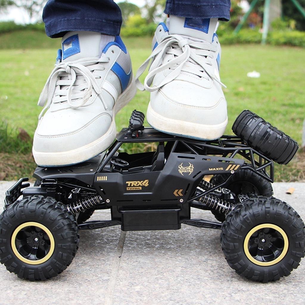 MonsterCrawler RC Truck | 4WD Off-Road Abenteuer - Fernsteuerung Monstertruck