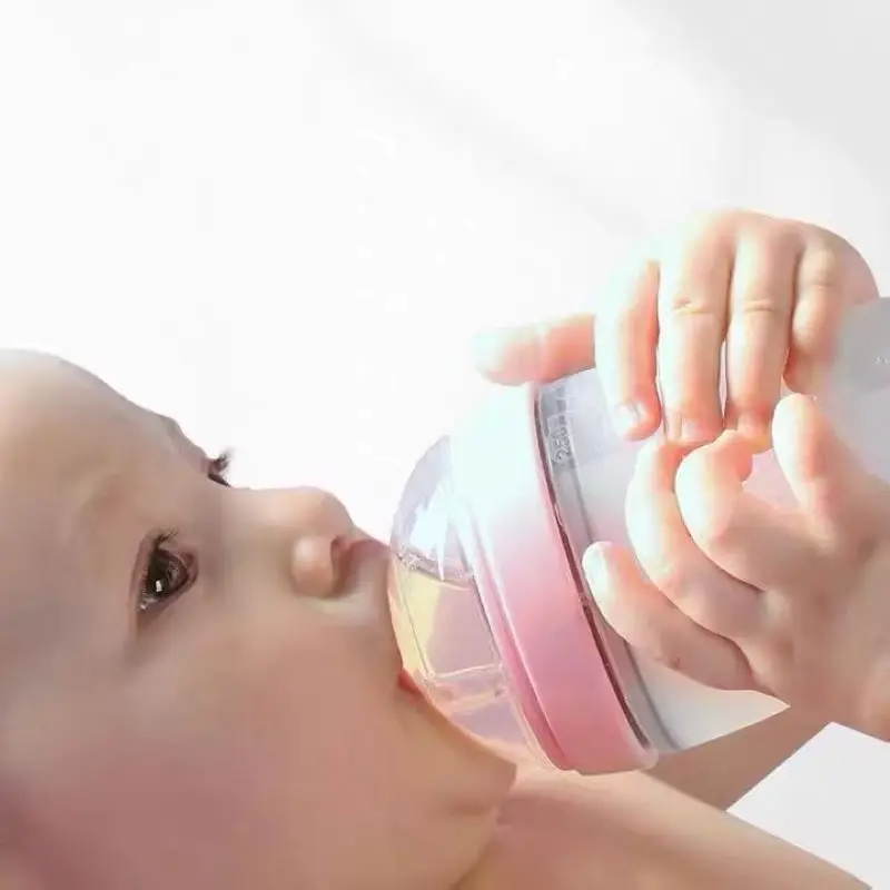 Babytopia | Comfort & Veiligheid – Silicone Fles voor Jouw Kleintje