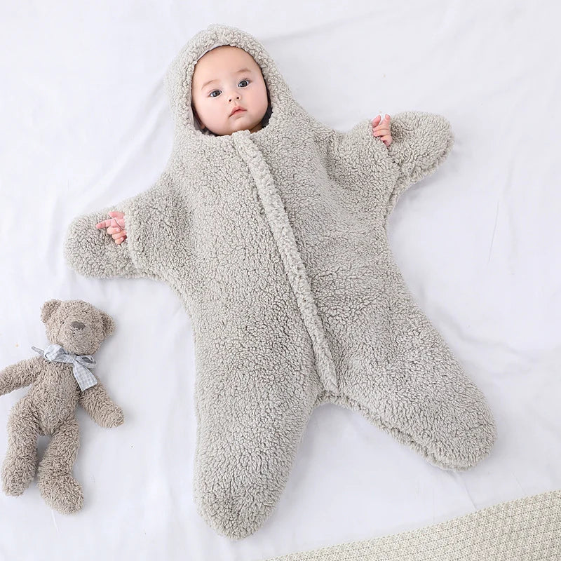 SnuggleBear Romper | Comfort voor jouw kleintje - Pluche Babypakje met Capuchon