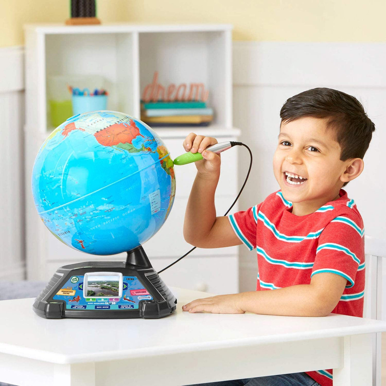 GlobiQuest | Ontdek de wereld spelenderwijs - Interactieve educatieve videoglobe voor kinderen