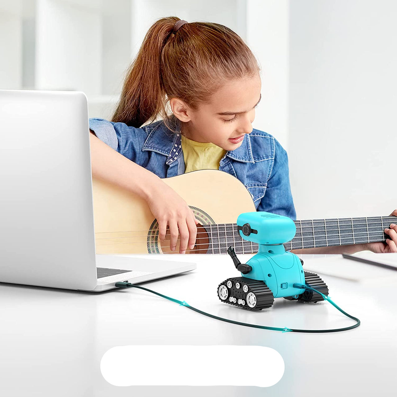 STEM Bot | Gioca e impara - Mini robot con telecomando e musica