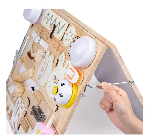 Happy Skills | Ontwikkeling met plezier - DIY Busy Board Materialen