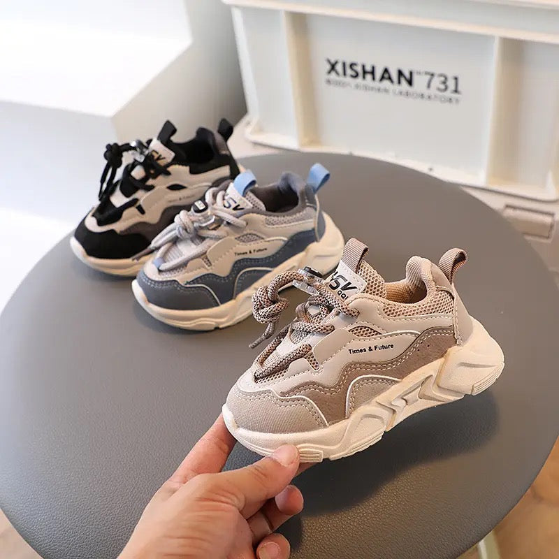 Kindersneakers Maat 21-28 – Ademend Mesh, Lichtgewicht Anti-Slip Sportschoenen voor Jongens en Meisjes 1