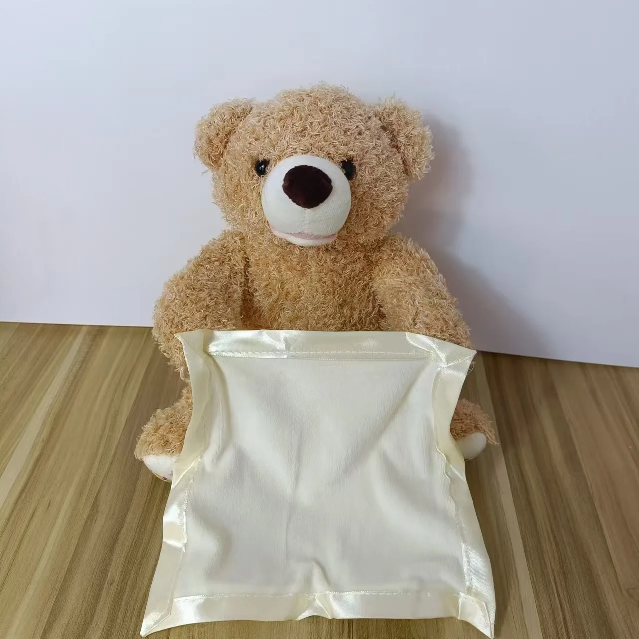 PeekABear | Diversión mágica para cada niño - Oso de peluche interactivo
