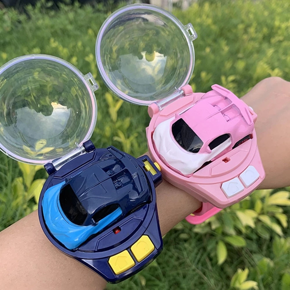 SpeedyWrist | Rennen um dein Handgelenk - Mini RC Auto mit Uhrenfernbedienung